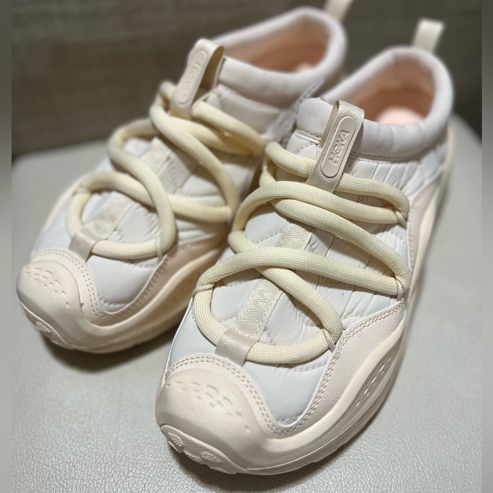 Hoka One One Ora Primo Recovery Sneakers In Vanilla  Men’s 11 Women’s 12 New